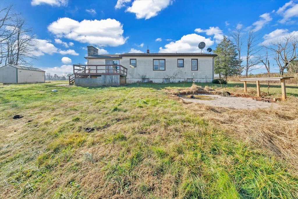 2744 Pecks RD - Photo 37