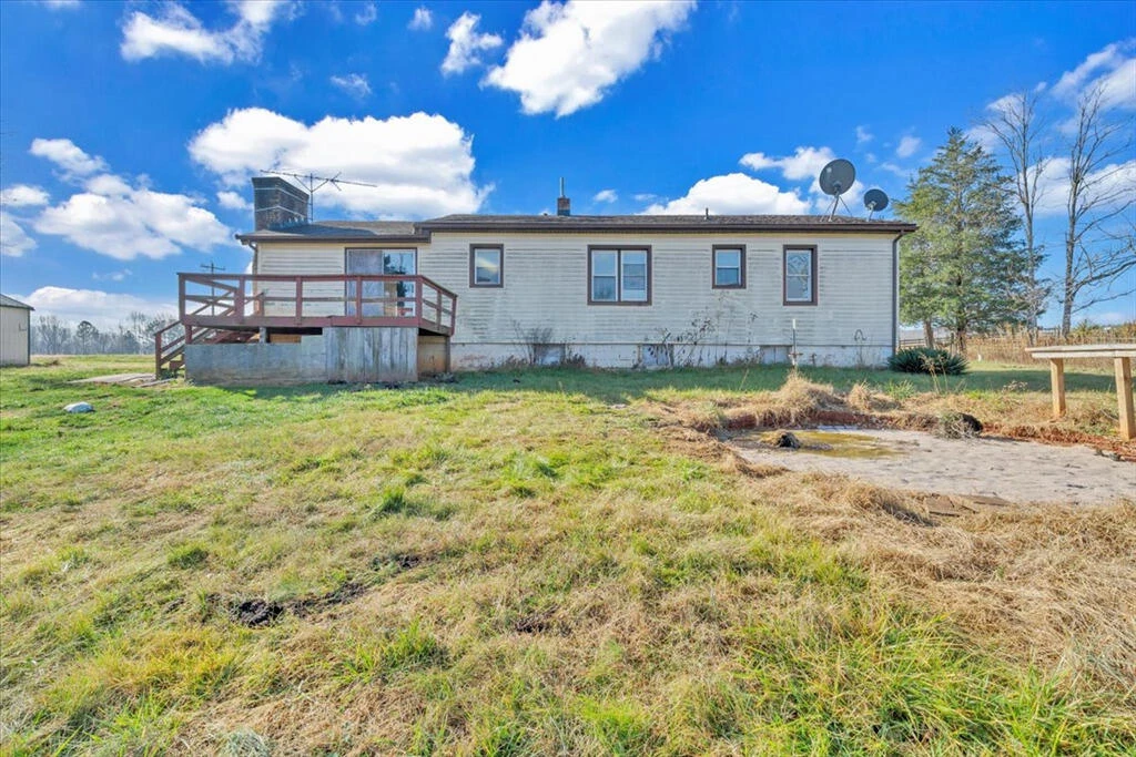 2744 Pecks RD - Photo 39