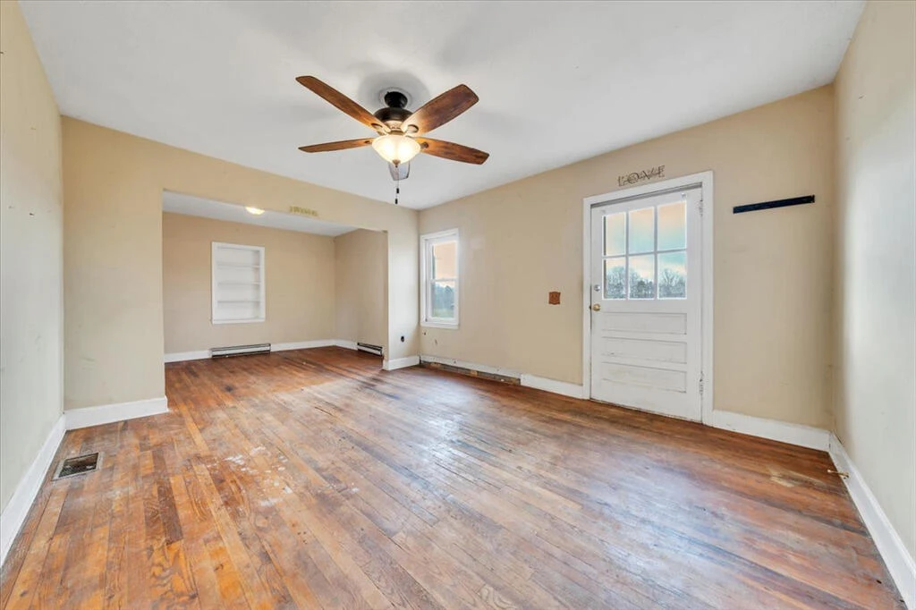 2744 Pecks RD - Photo 4