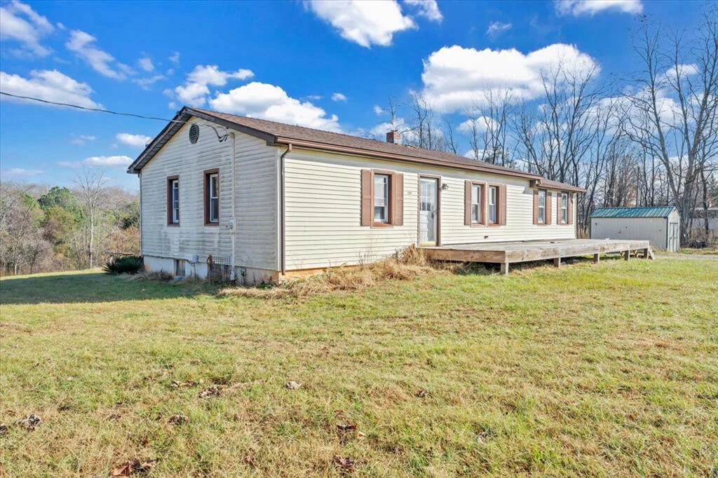 2744 Pecks RD - Photo 44