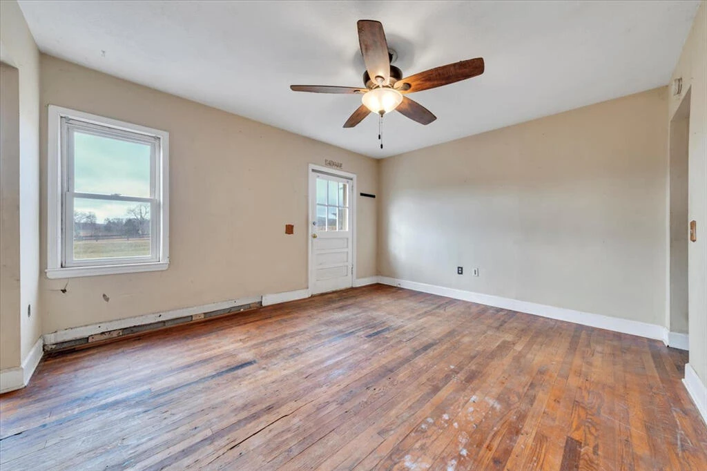 2744 Pecks RD - Photo 5