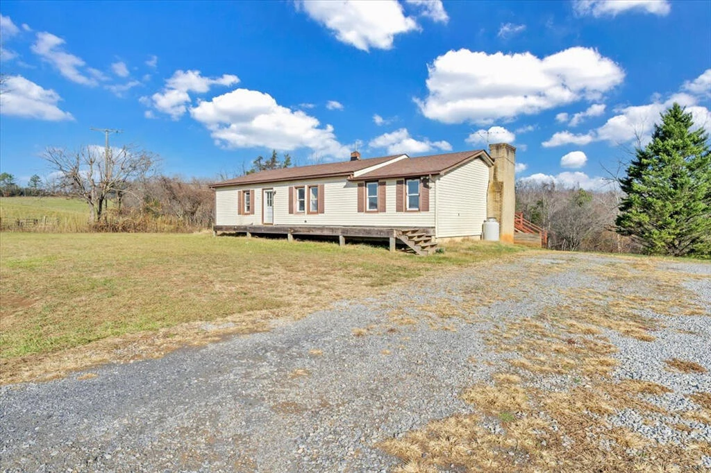 2744 Pecks RD - Photo 51