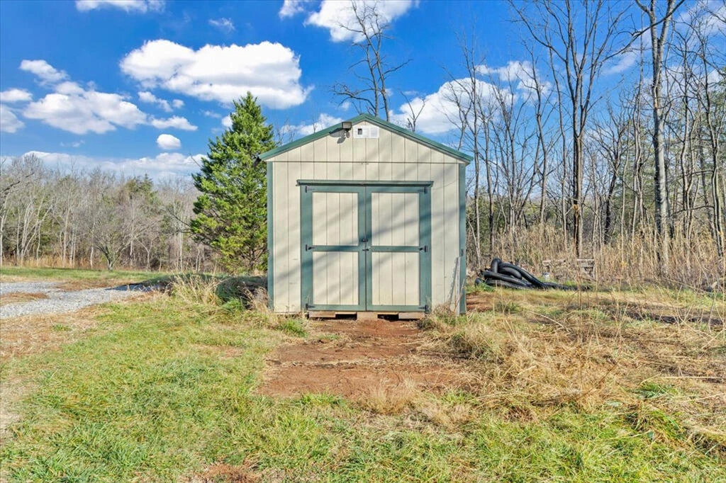 2744 Pecks RD - Photo 52