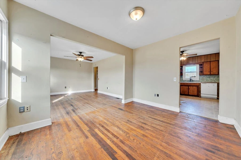 2744 Pecks RD - Photo 8