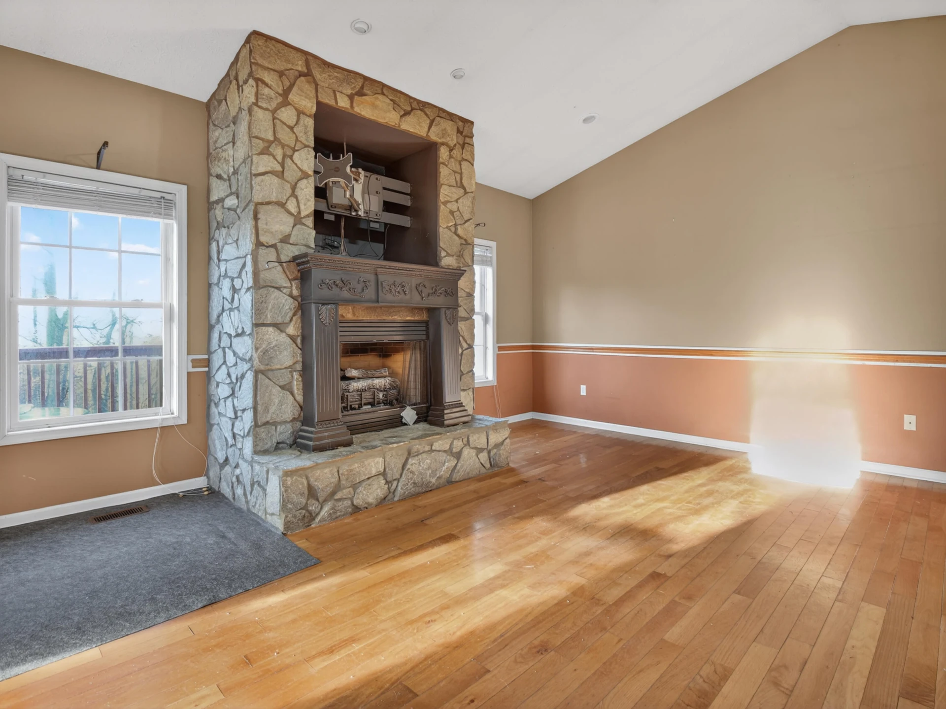 1715 Morewood RD - Photo 4