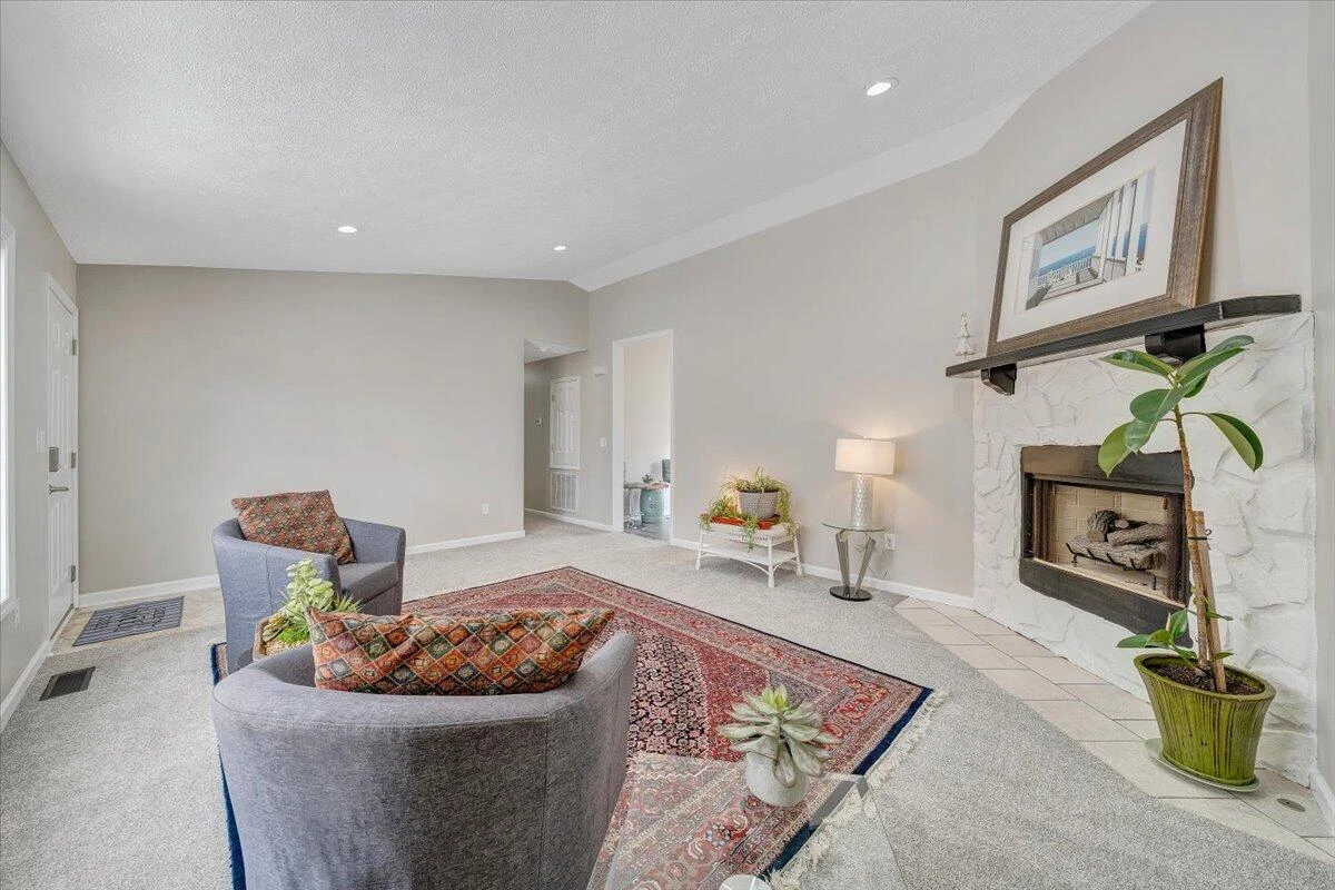 44 Strawberry Banks DR - Photo 14