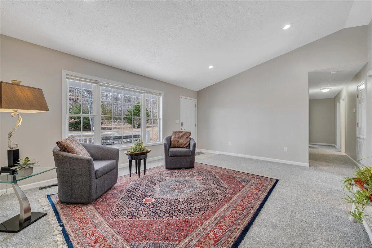 44 Strawberry Banks DR - Photo 16