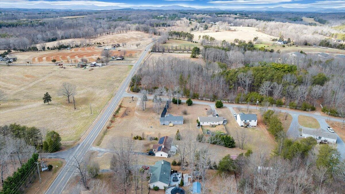 44 Strawberry Banks DR - Photo 59