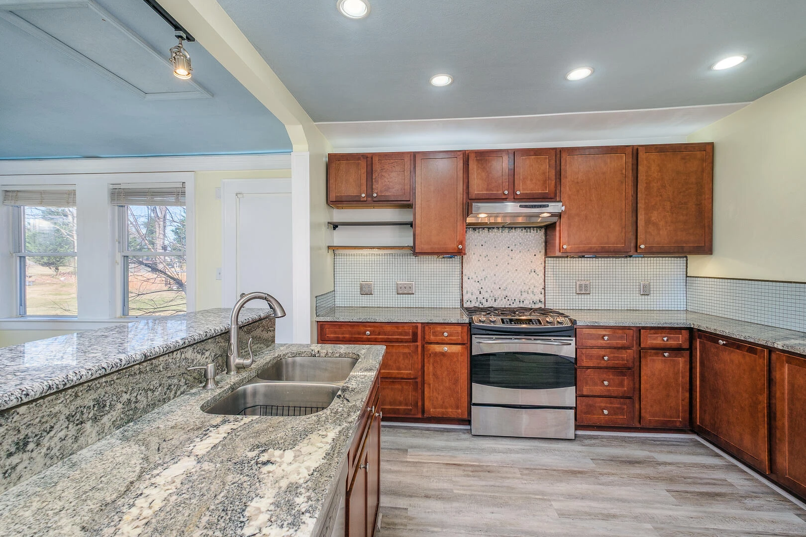 244 Huntington BLVD NE - Photo 20