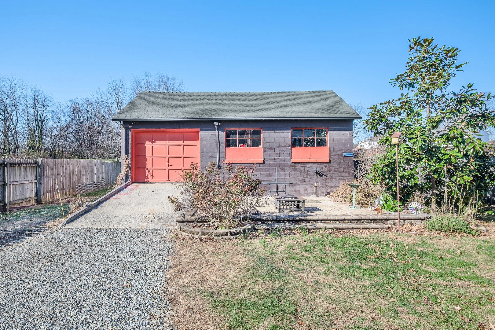 244 Huntington BLVD NE - Photo 9