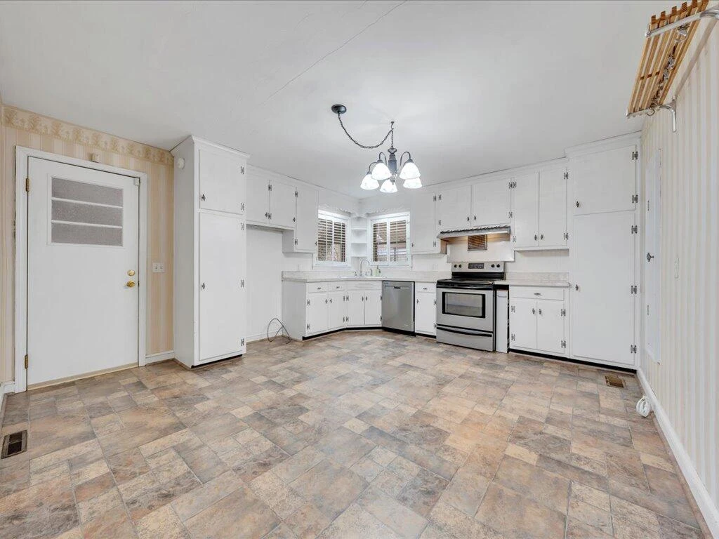 5067 Kings Mountain RD - Photo 5