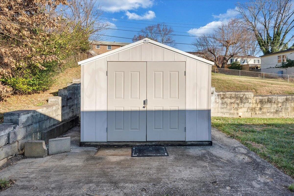163 Tampa DR - Photo 28