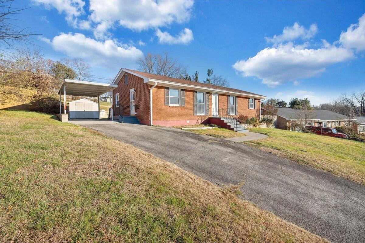 163 Tampa DR - Photo 32