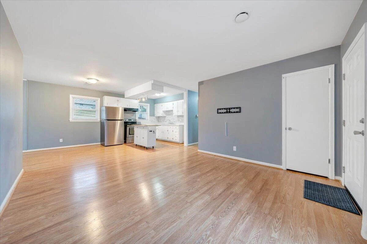 163 Tampa DR - Photo 6