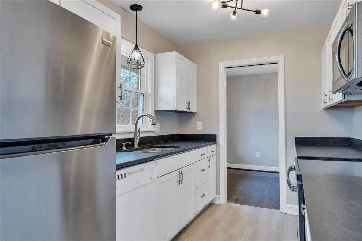 3406 Poplar DR - Photo 19