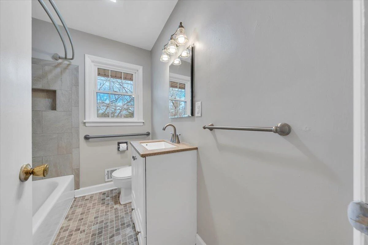 3406 Poplar DR - Photo 20