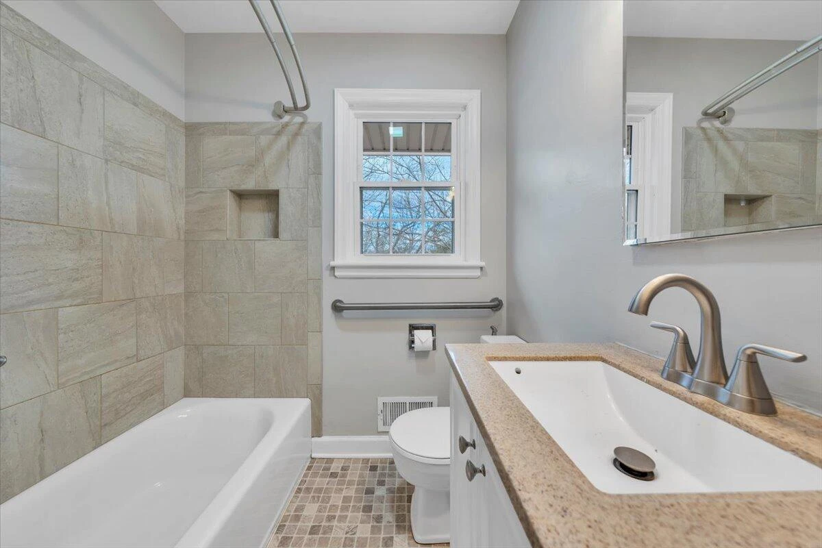 3406 Poplar DR - Photo 21
