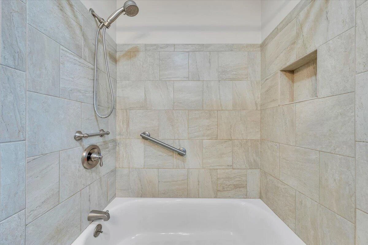 3406 Poplar DR - Photo 22