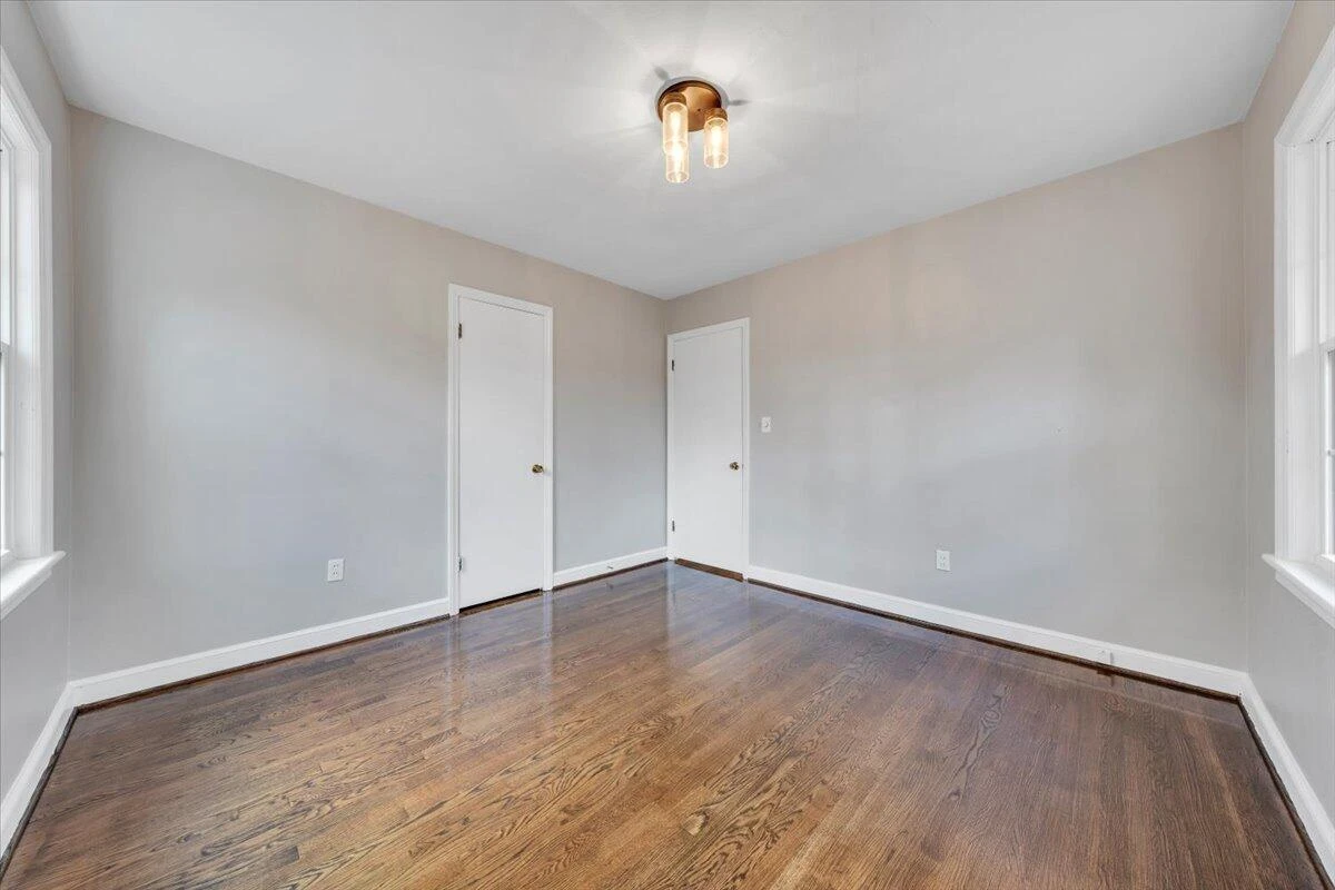 3406 Poplar DR - Photo 24