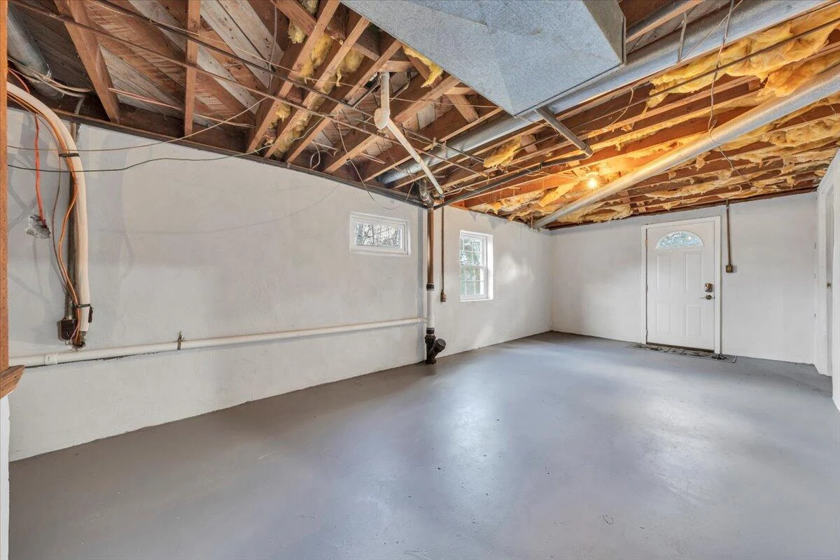 3406 Poplar DR - Photo 32