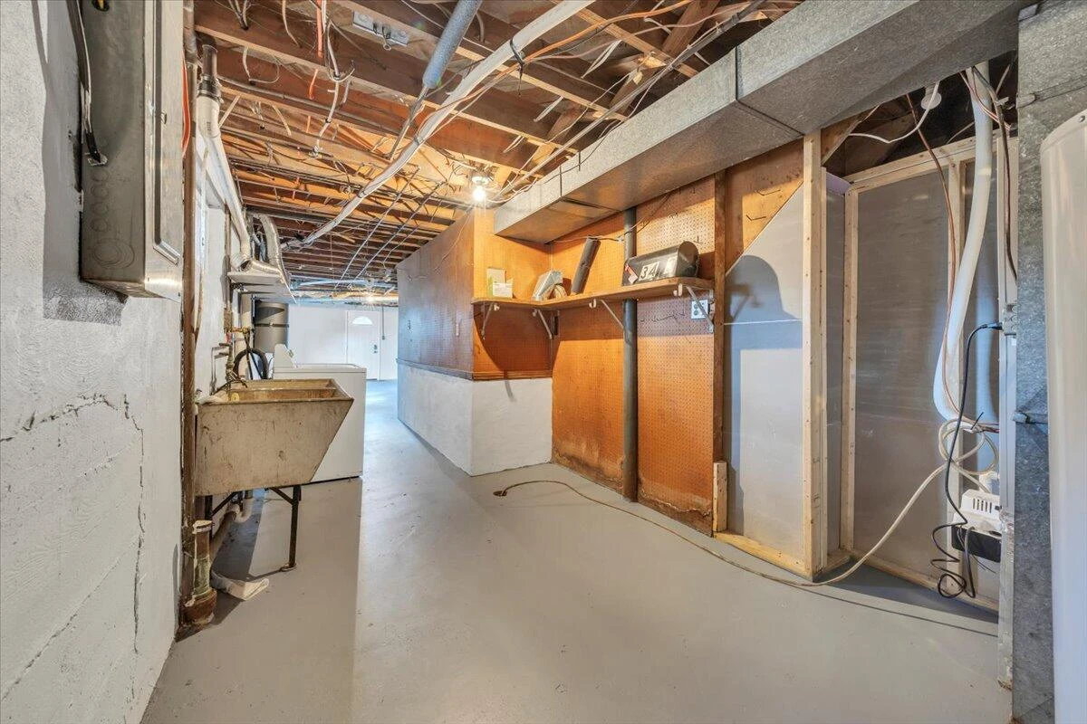 3406 Poplar DR - Photo 35