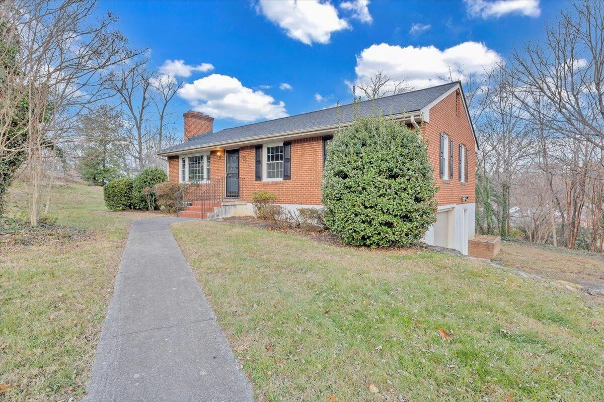 3406 Poplar DR - Photo 50