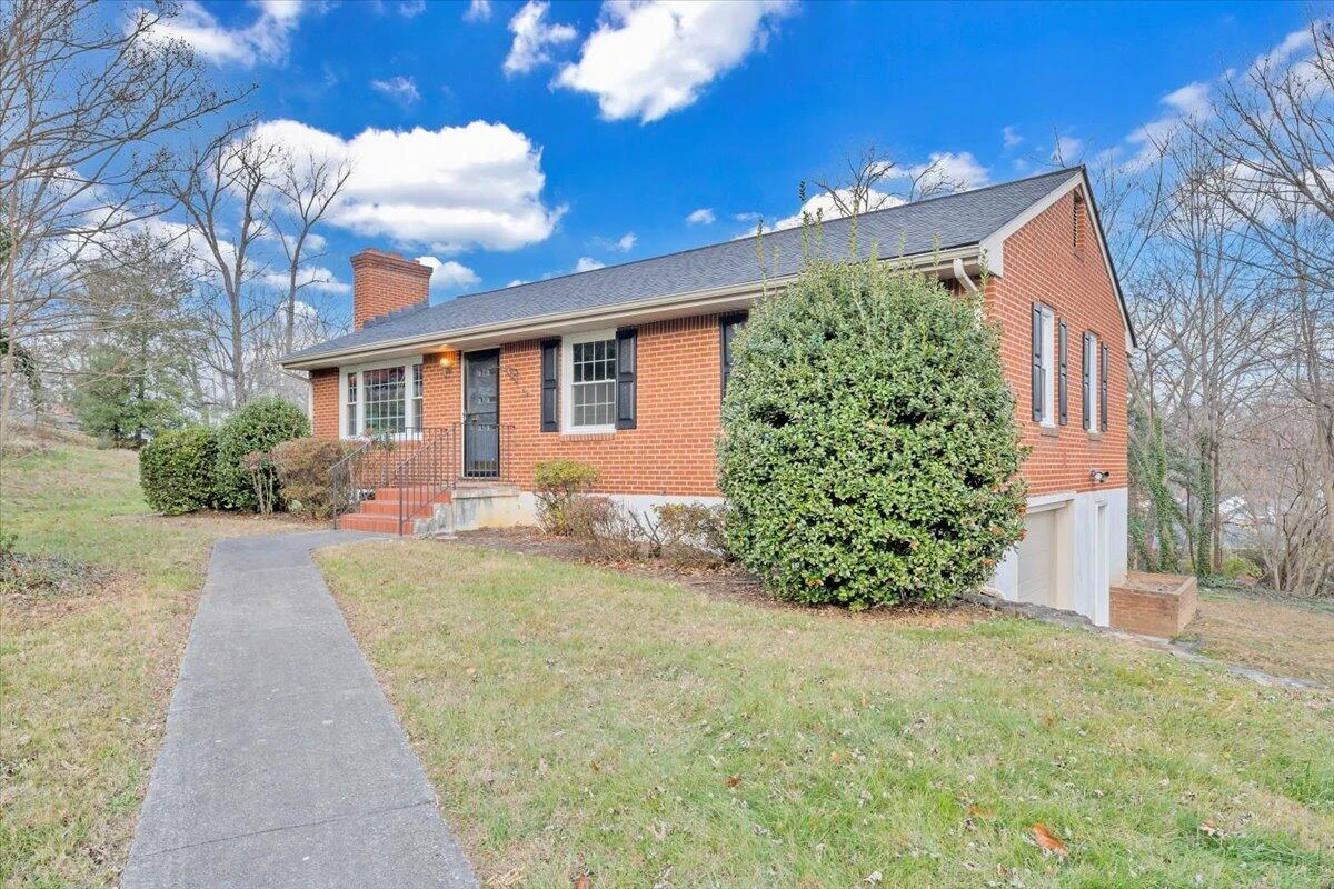 3406 Poplar DR - Photo 51