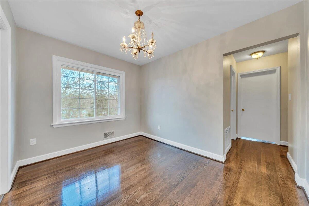 3406 Poplar DR - Photo 9