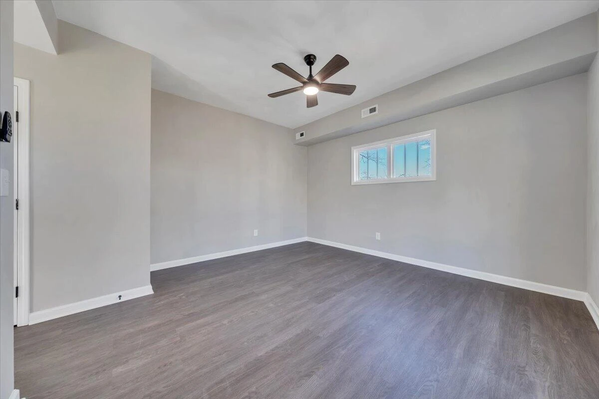 1225 15th ST SE - Photo 11