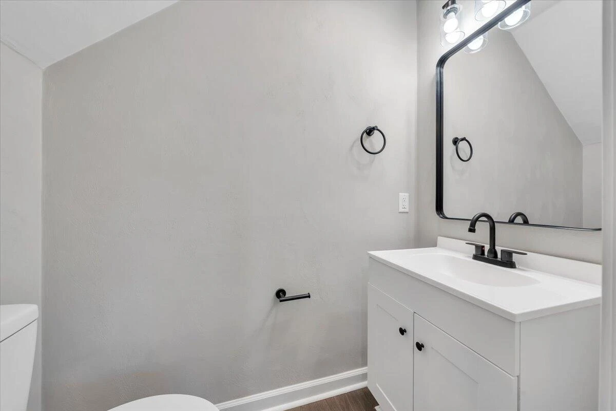 1225 15th ST SE - Photo 14