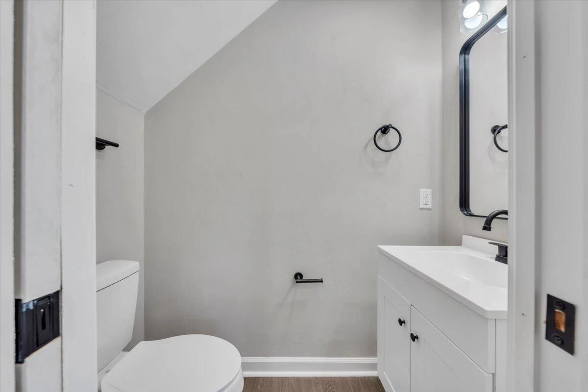 1225 15th ST SE - Photo 15