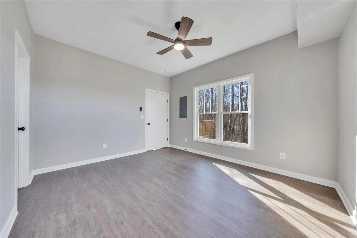 1225 15th ST SE - Photo 18