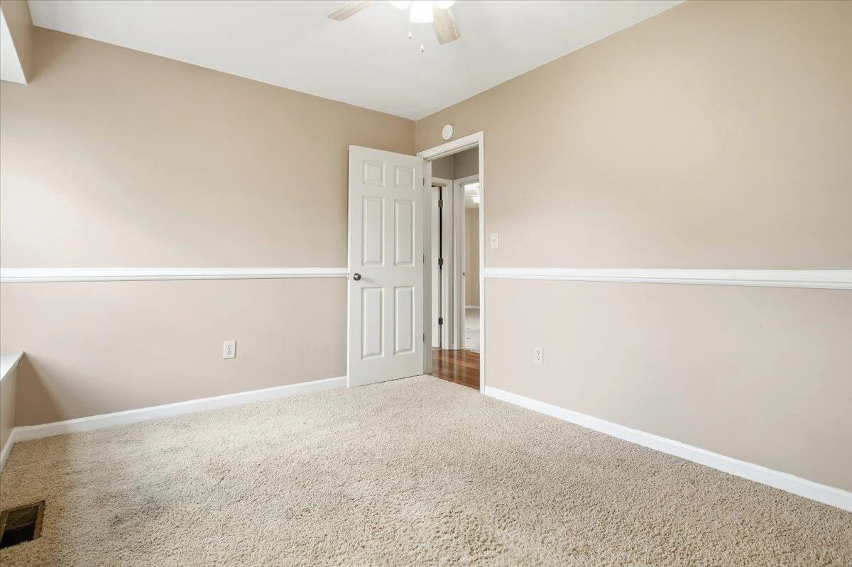 1653 Millwood DR - Photo 16