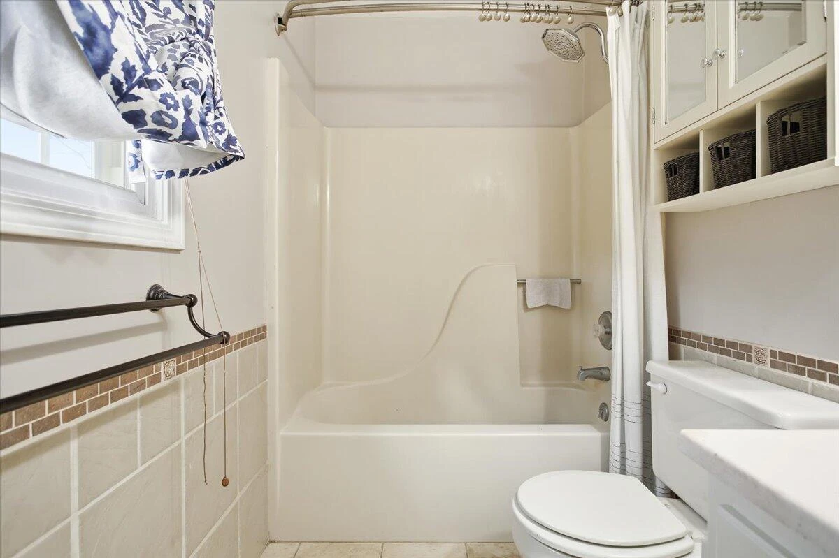 1653 Millwood DR - Photo 21