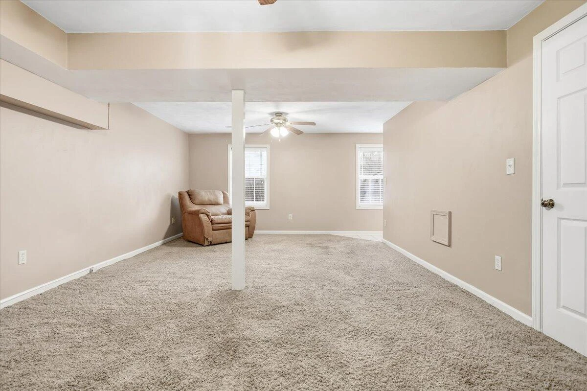 1653 Millwood DR - Photo 25