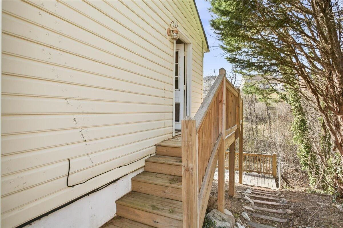1653 Millwood DR - Photo 35