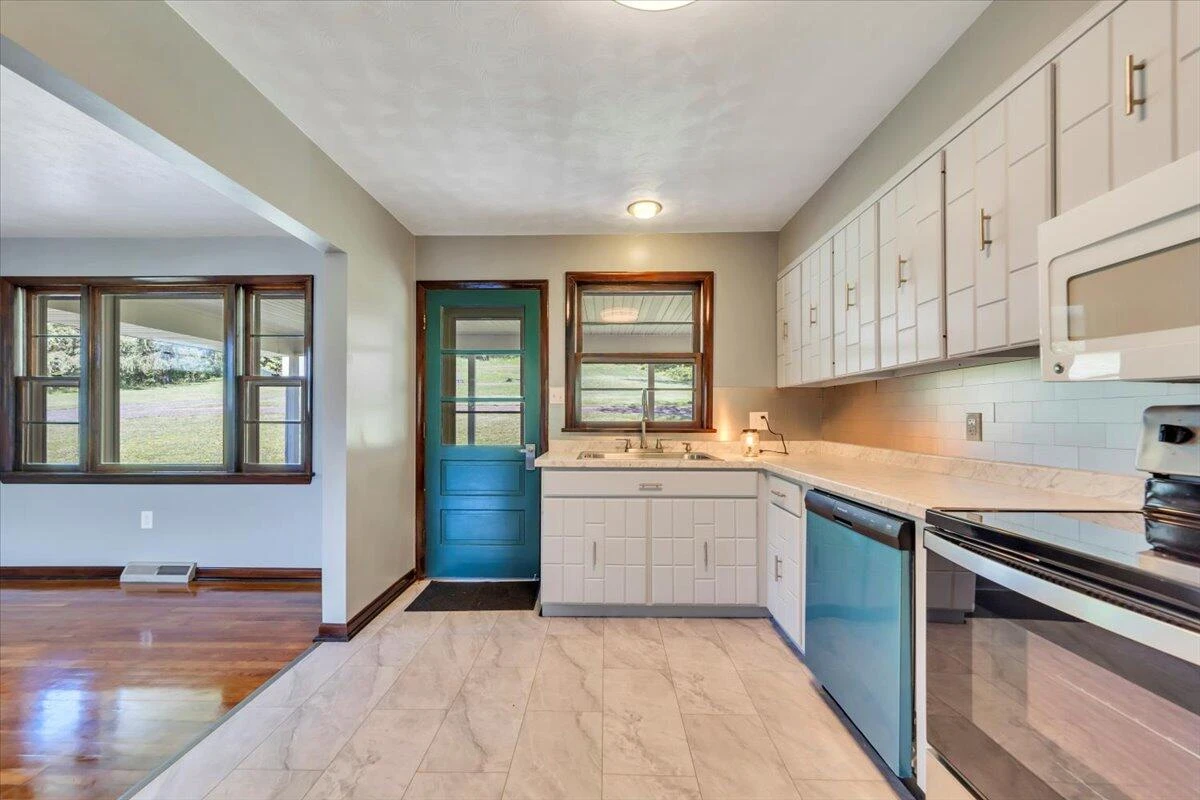 1108 E Dolly Ann DR - Photo 18