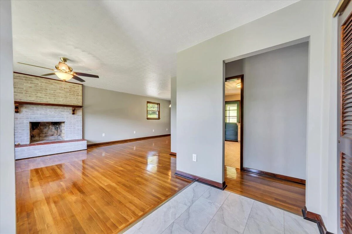 1108 E Dolly Ann DR - Photo 7