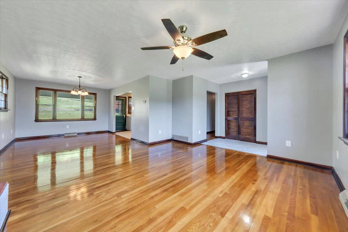1108 E Dolly Ann DR - Photo 9