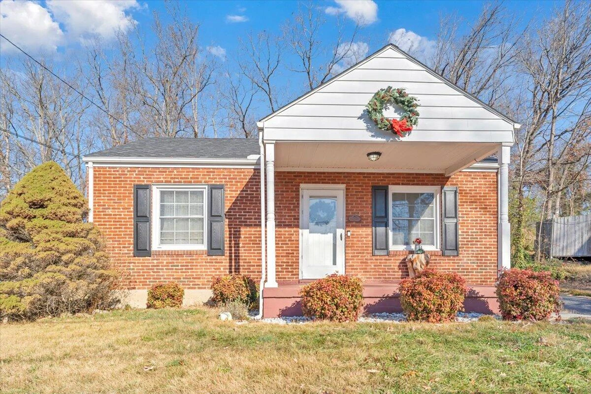 4615 Renfro BLVD NW - Photo 2