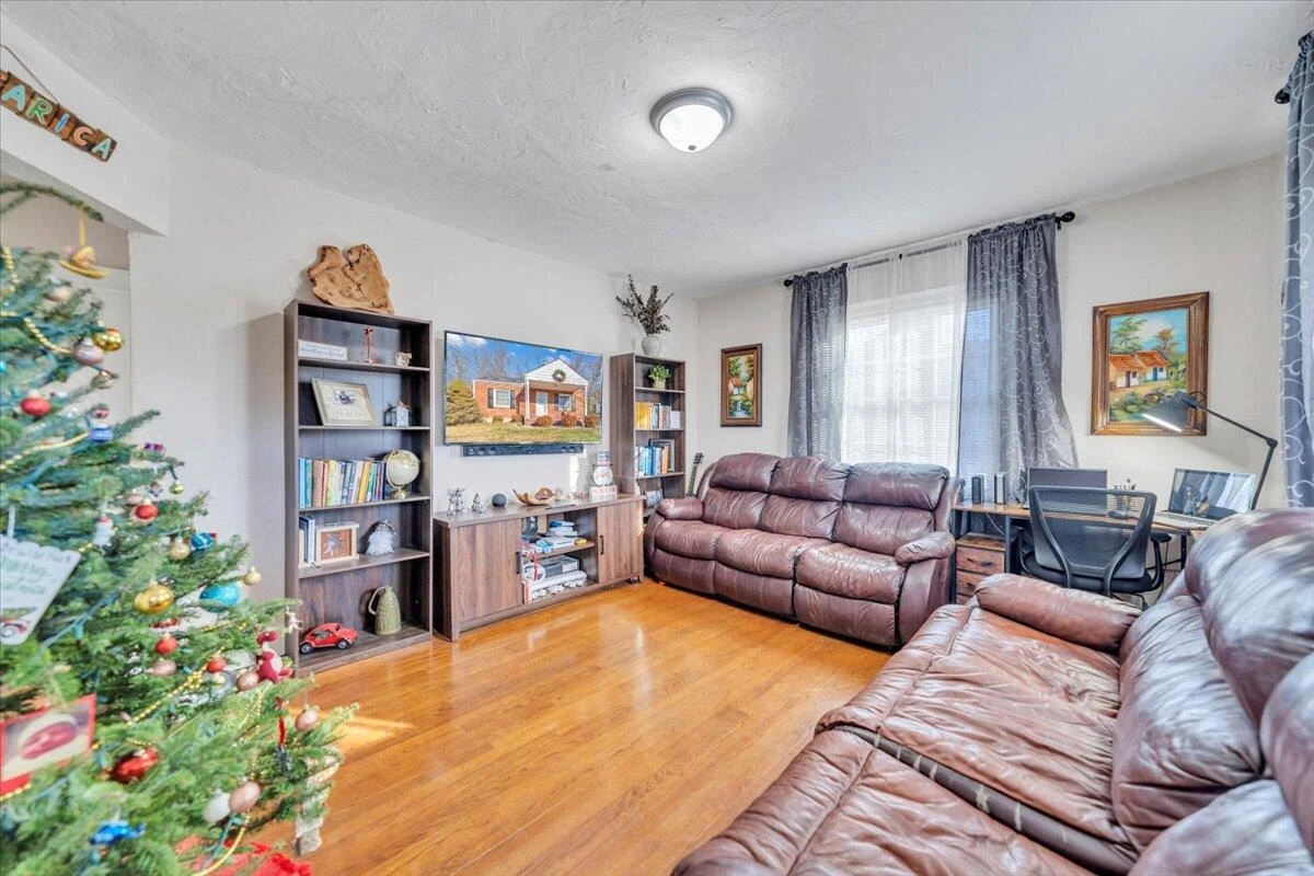 4615 Renfro BLVD NW - Photo 4