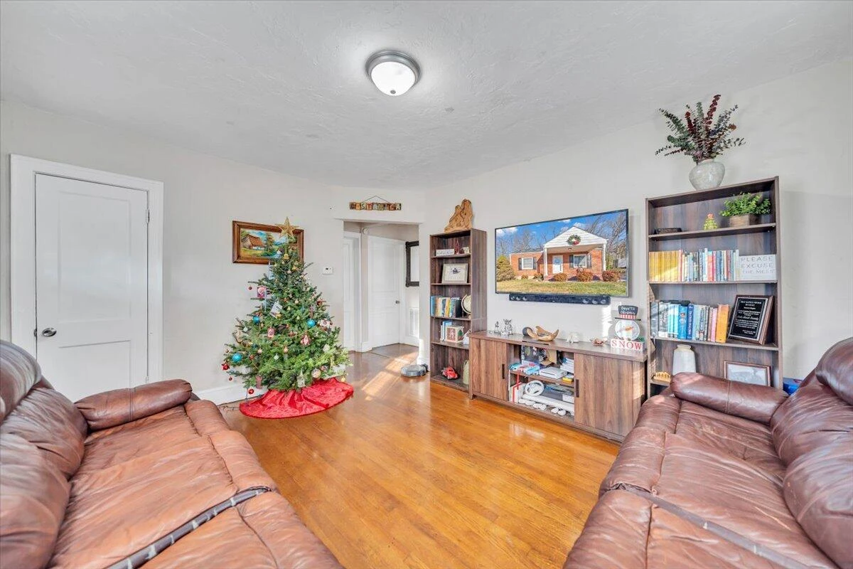 4615 Renfro BLVD NW - Photo 6