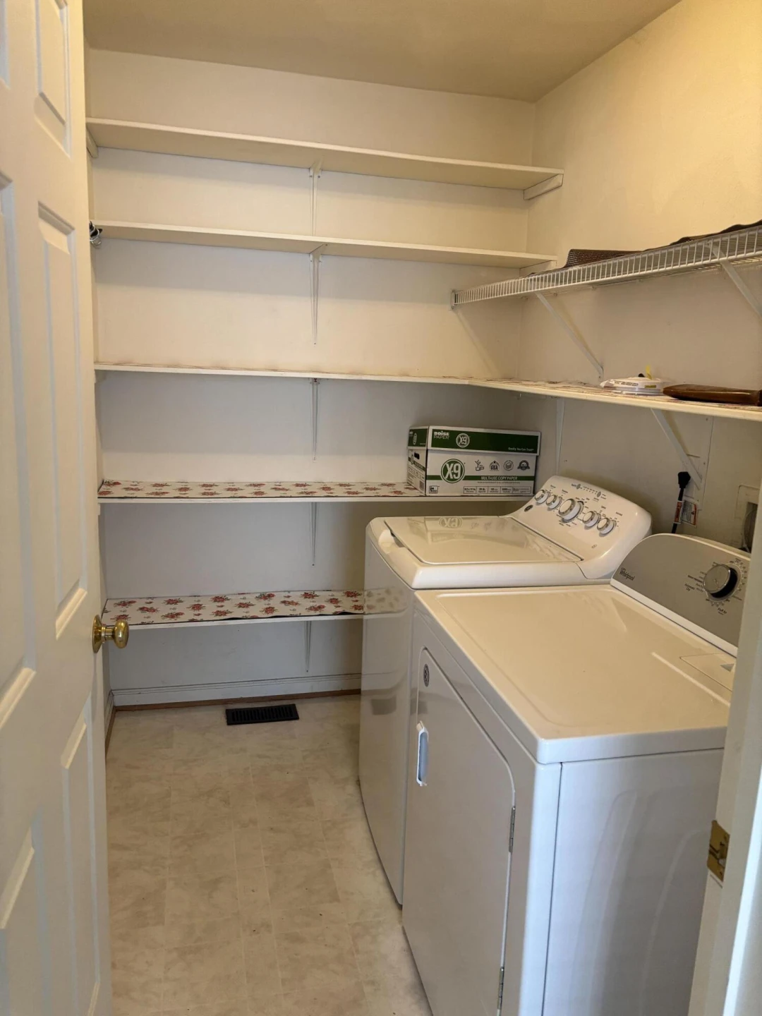 506 Gavin CIR - Photo 6