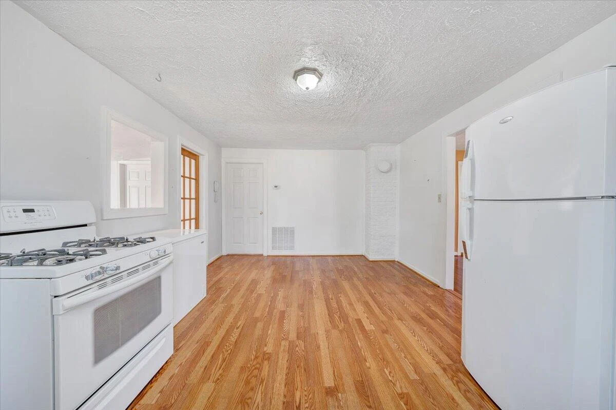 1778 Powell LN - Photo 10
