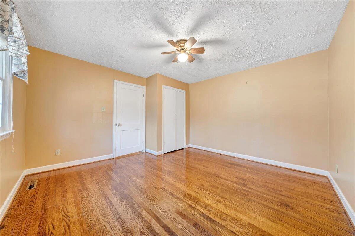 1778 Powell LN - Photo 12