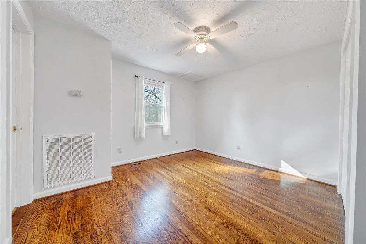 1778 Powell LN - Photo 13