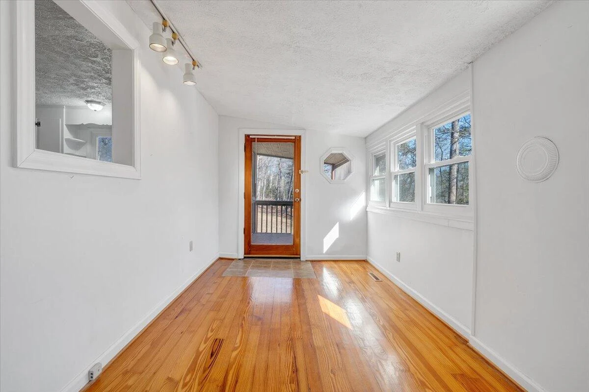 1778 Powell LN - Photo 17
