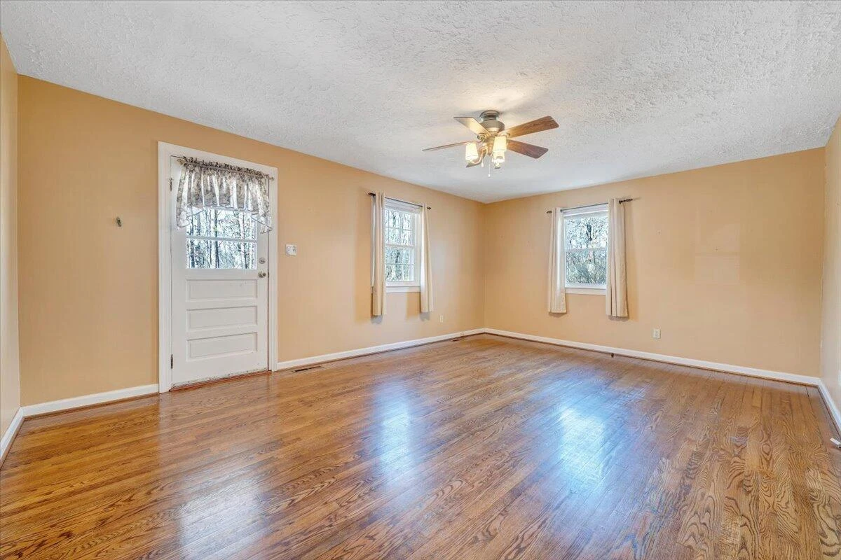 1778 Powell LN - Photo 5