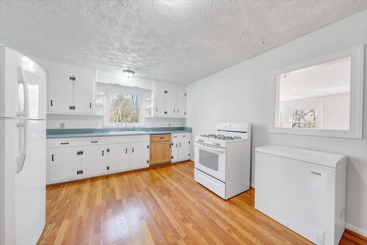 1778 Powell LN - Photo 8