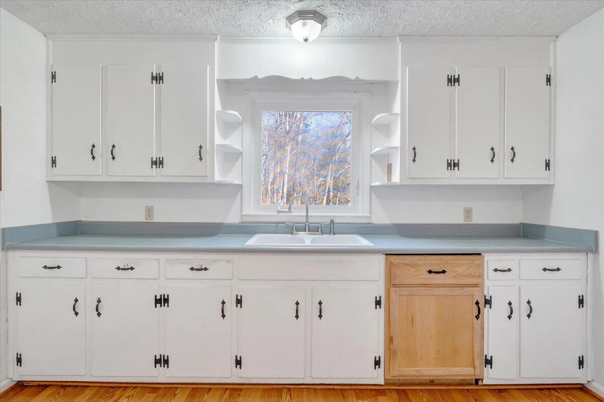 1778 Powell LN - Photo 9